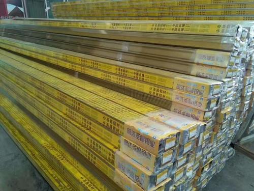 塑鋼門窗型材供應(yīng)商